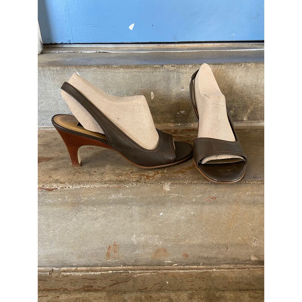 Etienne Aigner “Party” brown open toe sling back heeled samal